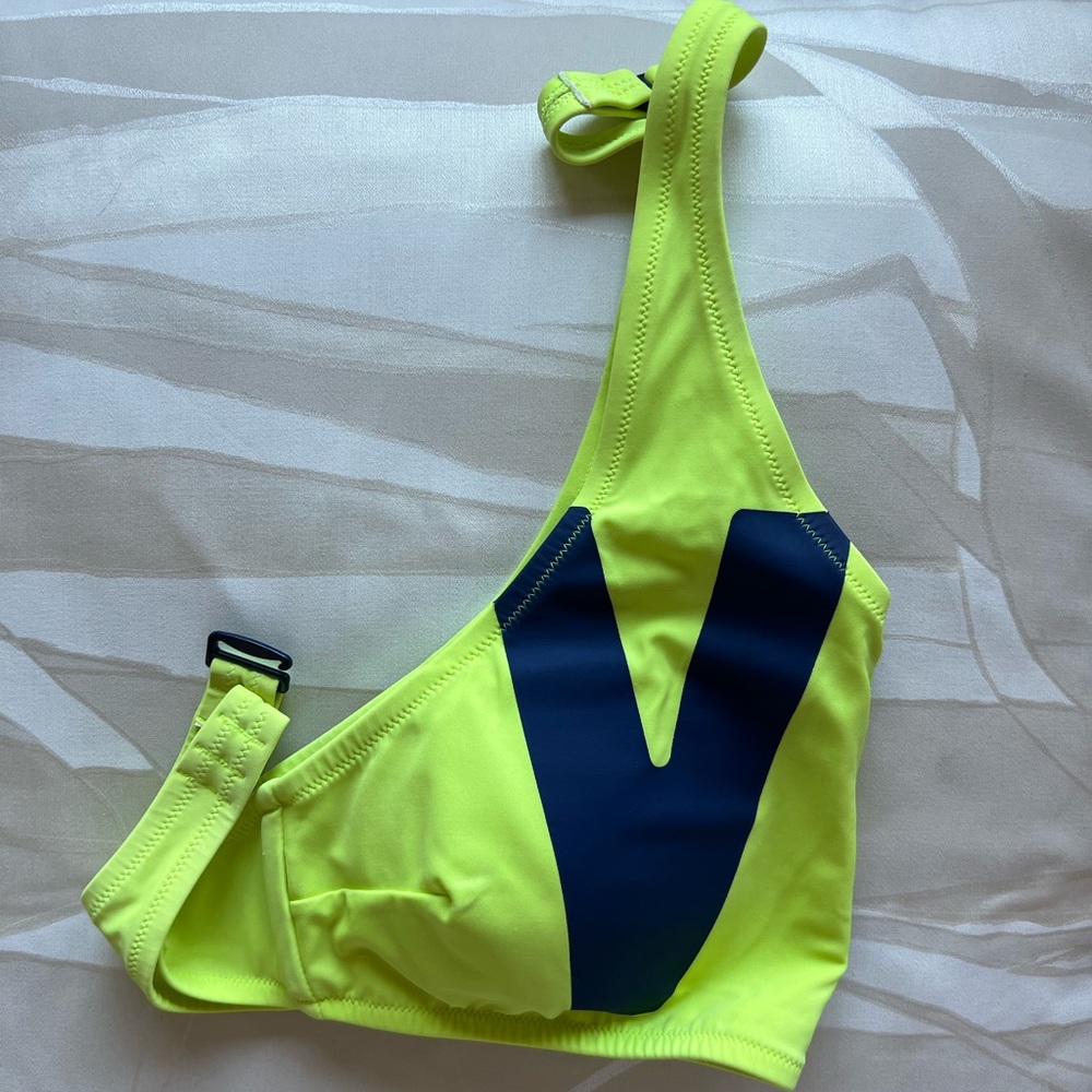 EUC VS swimming top. Size L. - Picture 11 of 13